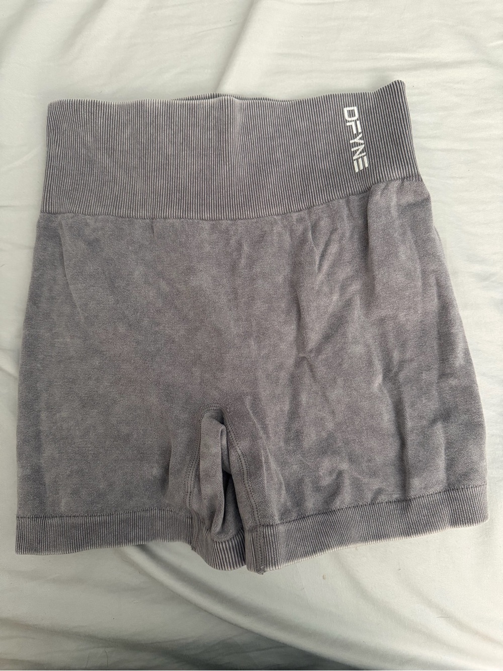 DFYNE High-Waisted Seamless Workout Shorts – Acid Wash / Mineral Gray